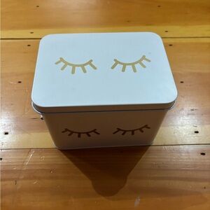 Cute stylish makeup organizer